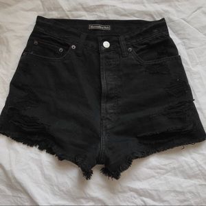 NWOT DISTRESSED HIGH WAISTED SHORTS